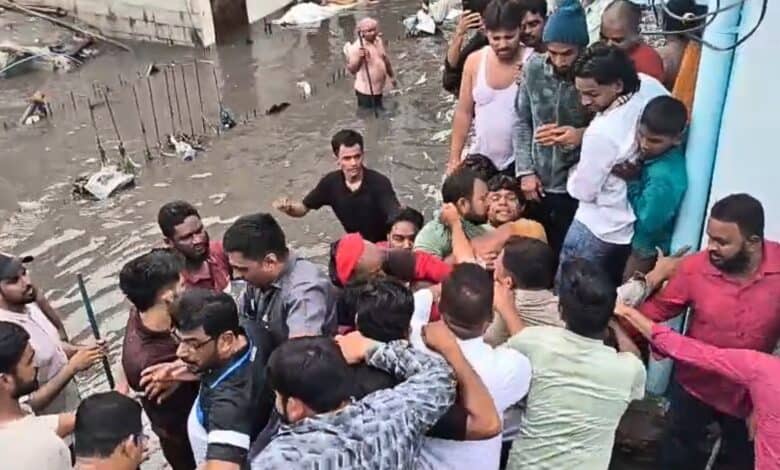 When the MLA reached the Yakutpura Moula ka Chilla, some local people complained to him about water entering houses due to pending works on the nala.