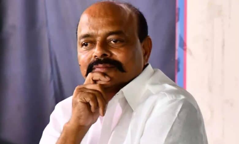 Congress issues show cause notice to ex MLC Konda Murali over remarks
