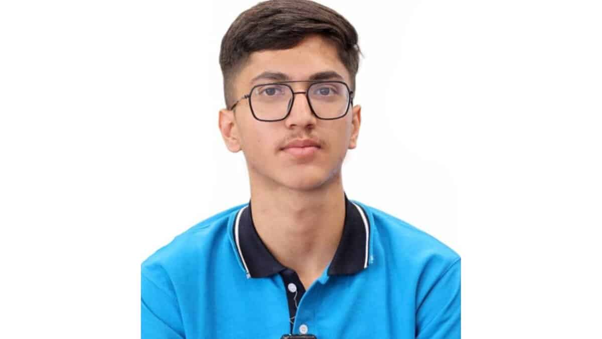 Mahesh Kumar from Rajasthan Tops NEET UG 2025