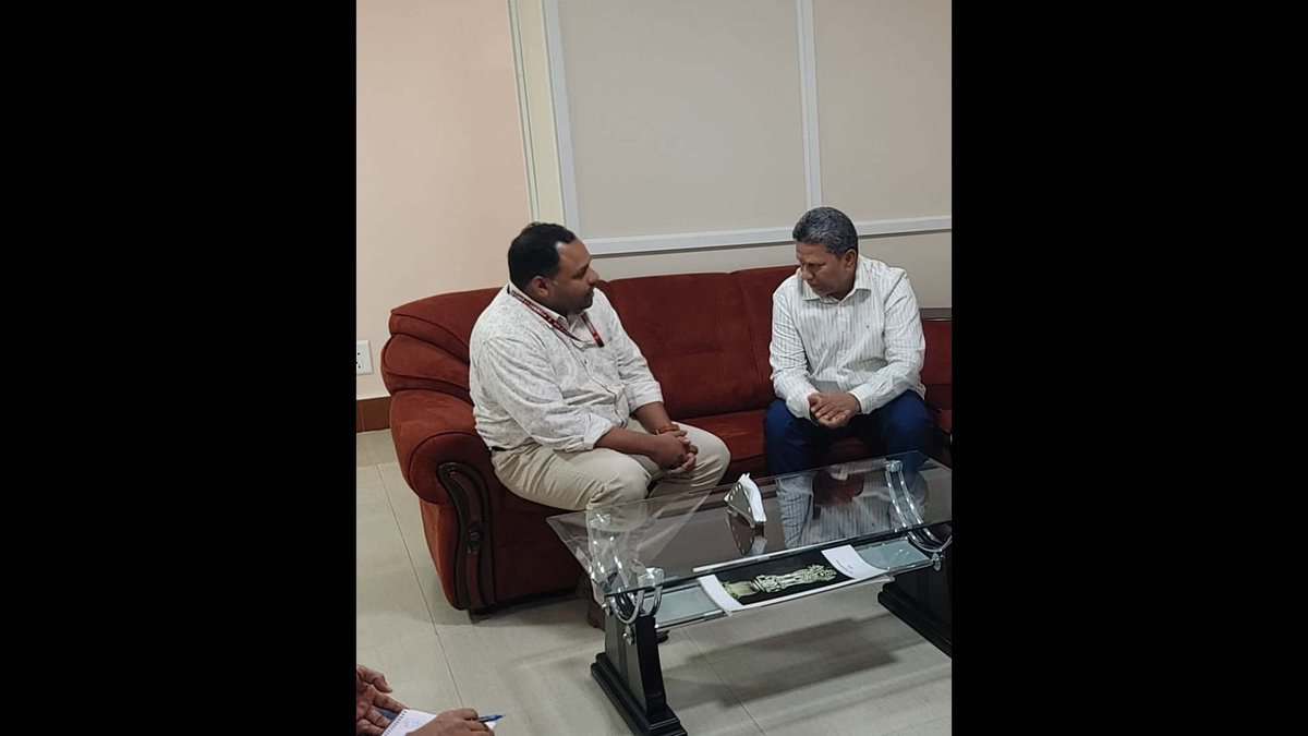 AIMIM MLA Kausar Mohiuddin meets ASI Superintendent Dr Nikhil Das, asks ASI to desilt Golconda fort
