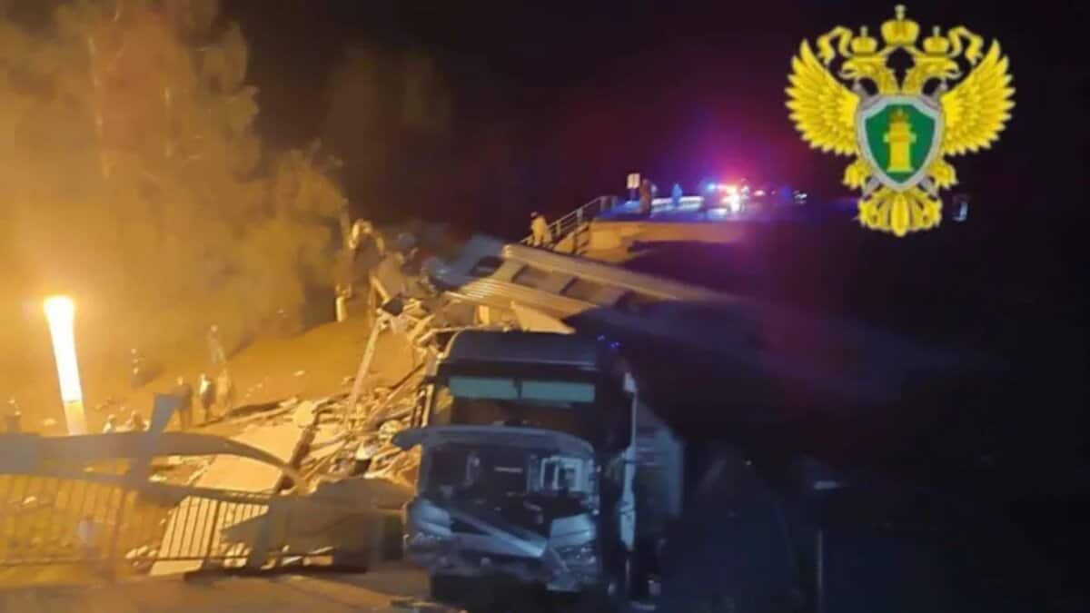 Russia: 7 dead as train derails after bridge collapse near Ukraine border