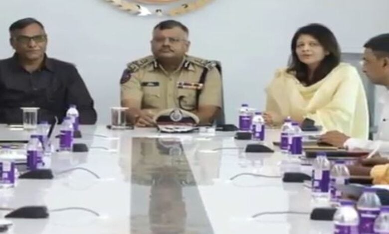 Telangana DGP Dr Jitendra (center) along with Director of TGCSB, Shikha Goel and Vice-Chancellor of NALSAR Prof Srikrishna Deva Rao during a presentation at the TGCSB office