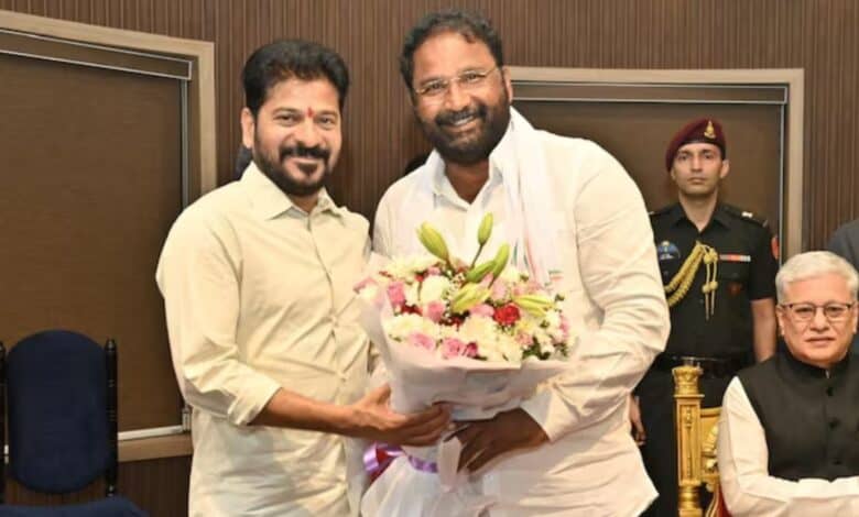 Image of Telangana CM Revanth Reddy with G Vivek Venkata Swamy during cabinet swearing-in ceremony on June 8.