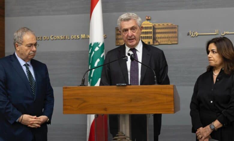 Displaced Syrians who have returned home face fragile future: UNHCR chief