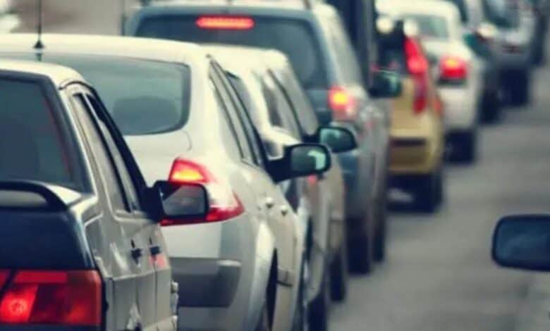 An Image depicting traffic used for representational pupose