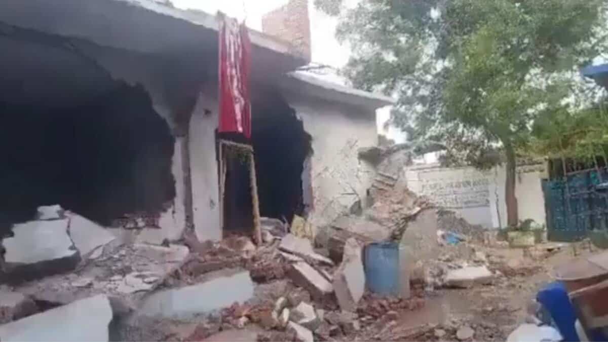Demolition drive under taken in Hyderabad's Alwal
