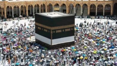 A picture of pilgrims performing Haj