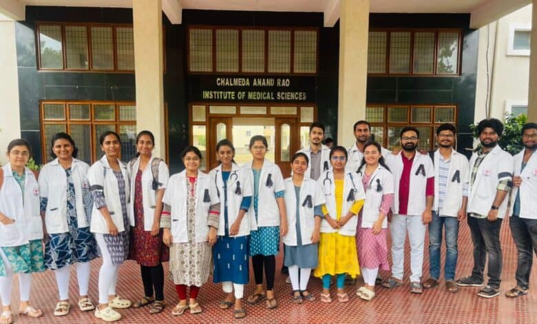 Medical college interns protest over unpaid stipends in Karimnagar, Telangana