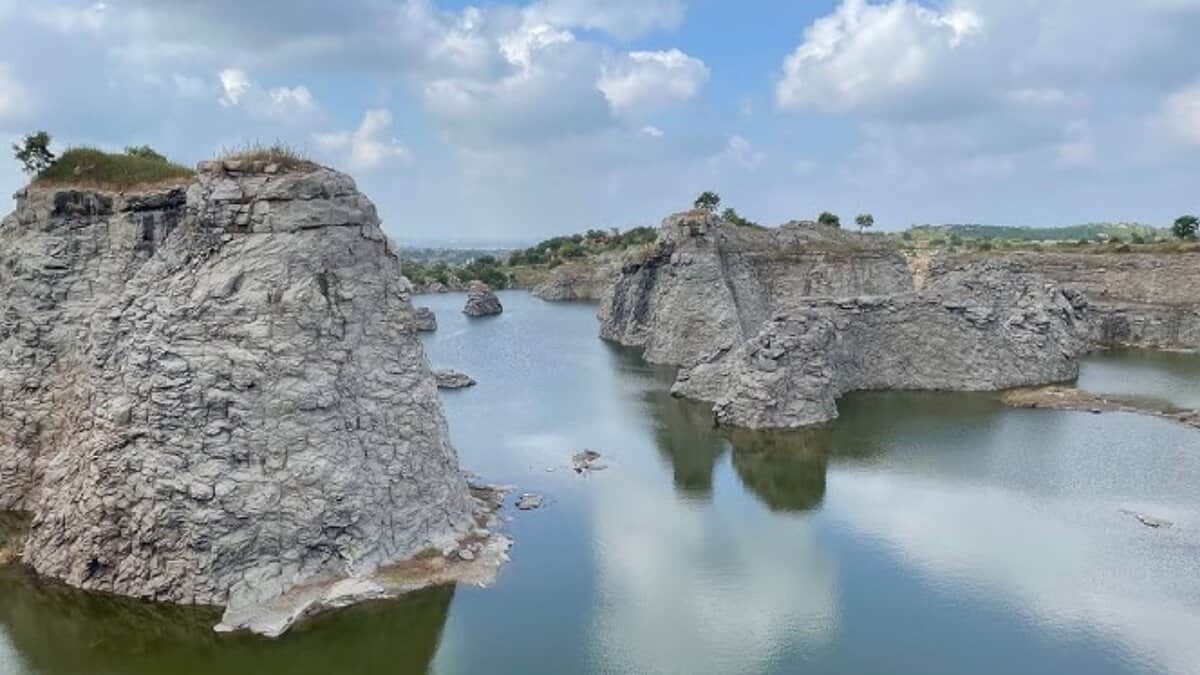 Manasa Hills