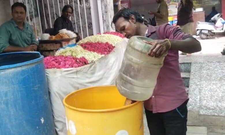 Water crisis at Nampally’s Dargah Yousufain leaves devotees struggling