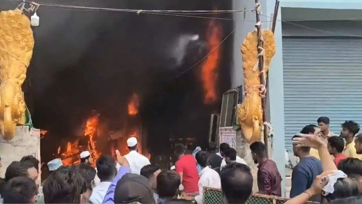 fire erupts in pahadi shareef