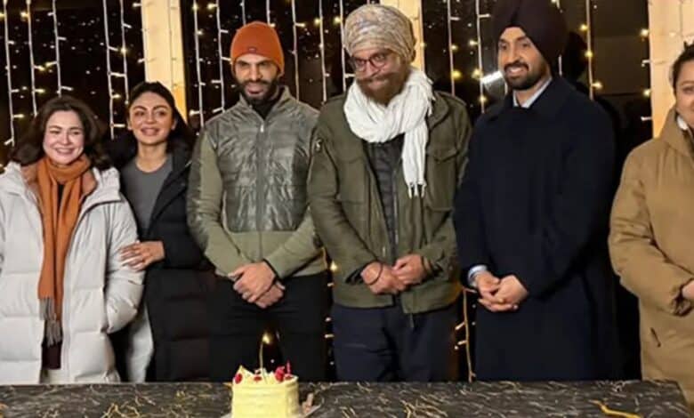 Hania Aamir with Sardaarji 3 team
