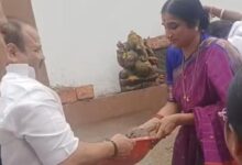 Image of BJP Leader Madhavi Latha installing an idol at Malakpet.