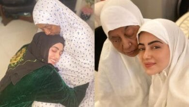 Sana Khan with her mother Saeeda
