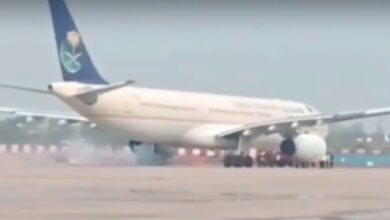 saudia airlines flight carrying haj pilgrims experiences technical glitch