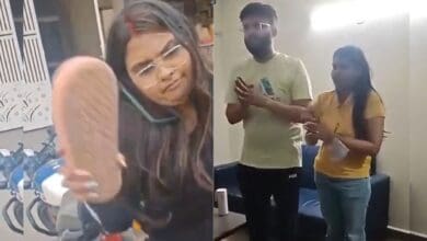 Woman hits auto driver with slipper in Karnataka