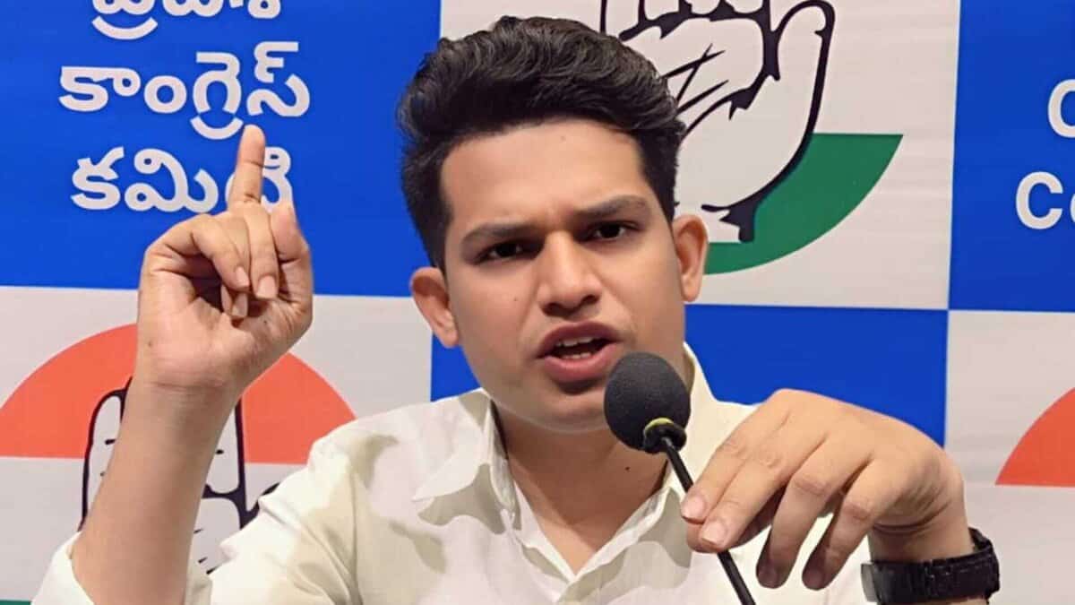 Congress' Almas Khan