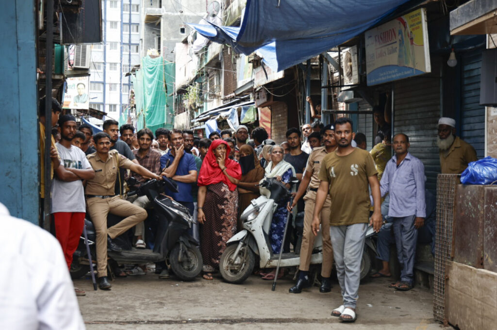 Three-storey chawl collapses in Bandra