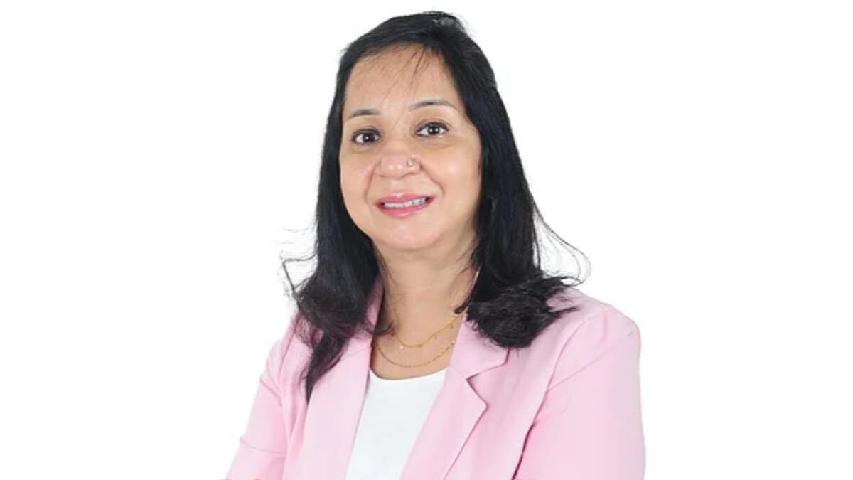 The image of a Abu Dhabi-based Indian General dentist Dhanalakshmi.