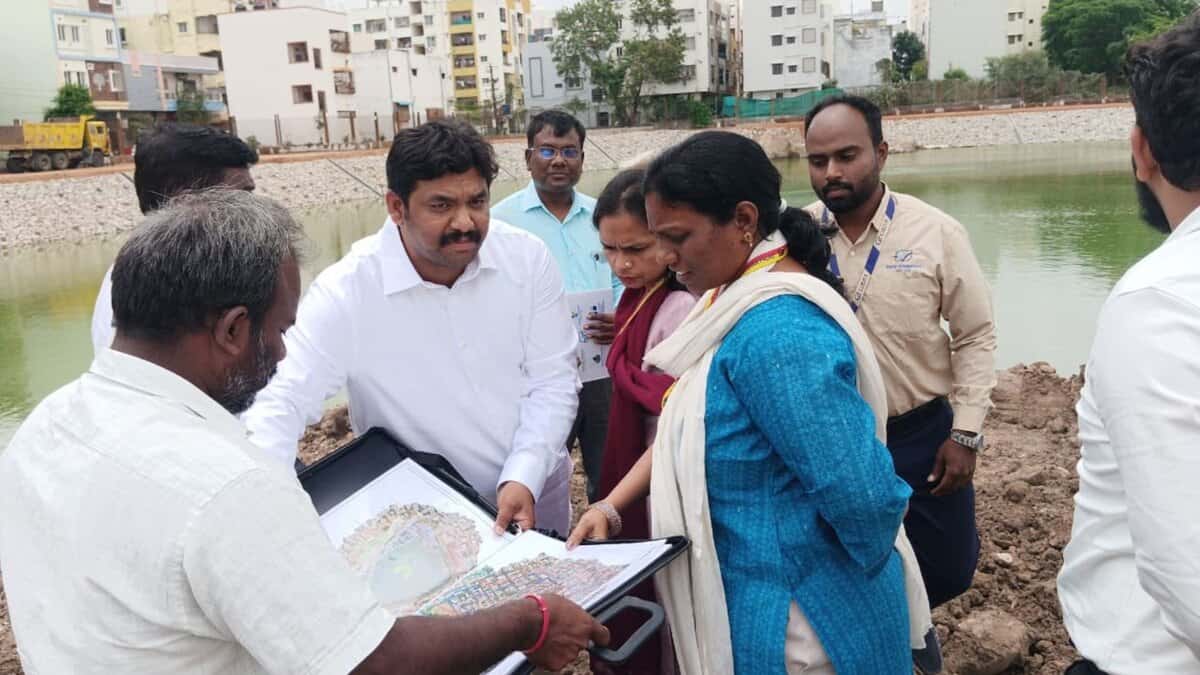 Team from Karnataka lakes department visits Hyderabad