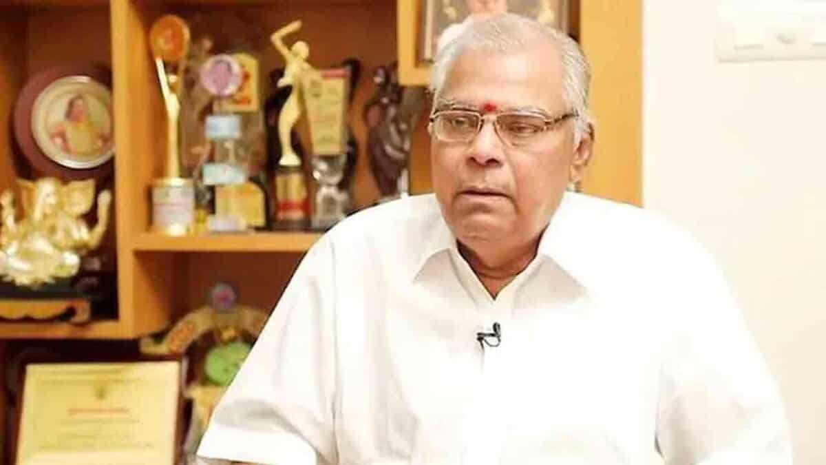 Veteran actor Kota Srinivasa Rao passes away