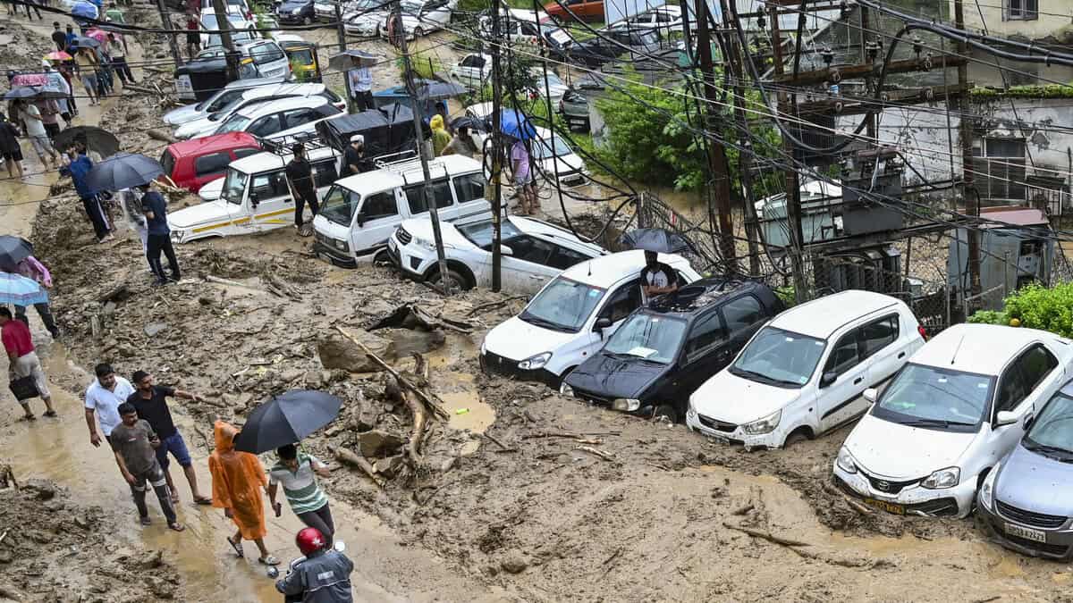 Flash floods in Mandi