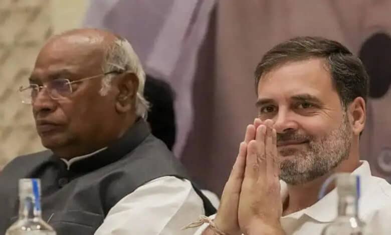 Leader of Opposition Rahul Gandhi with Congress chief Mallikarjun Kharge.