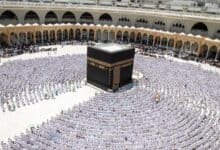 Pilgrims perform Umrah