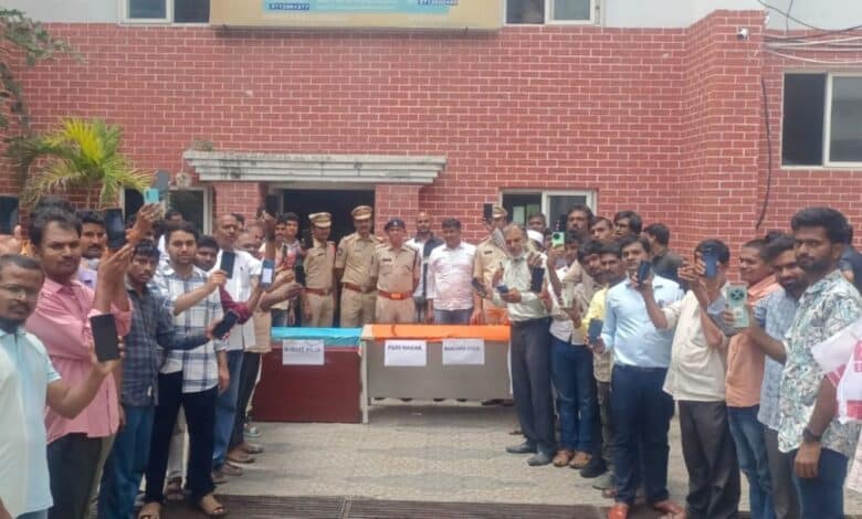 Hyderabad police return mobile phones to owners