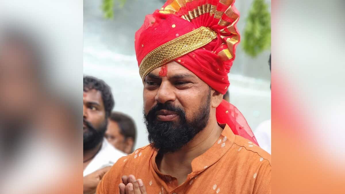 Goshamahal MLA T Raja Singh, who recently resigned from the BJP, attends Bonalu festivities at the Simhavahini Mahankali Lal Darwaza Temple on Sunday