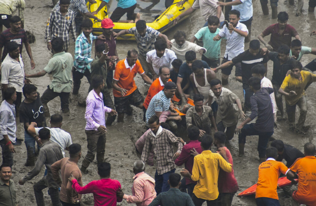 Vehicles plunge into river after bridge collapse in Vadodara