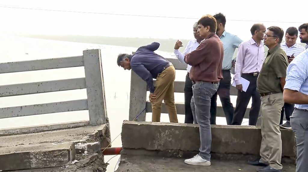 Officials inspect Bridge collapse site in Vadodara