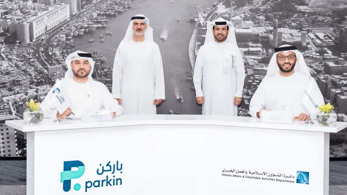 Officials from Dubai’s Parkin Company PJSC and Islamic Affairs and Charitable Activities Department (IACAD) sign a strategic partnership agreement to manage mosque parking across the emirate.