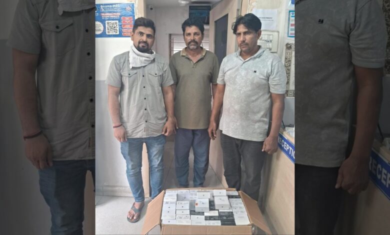3 people arrested for selling counterfeit Apple products