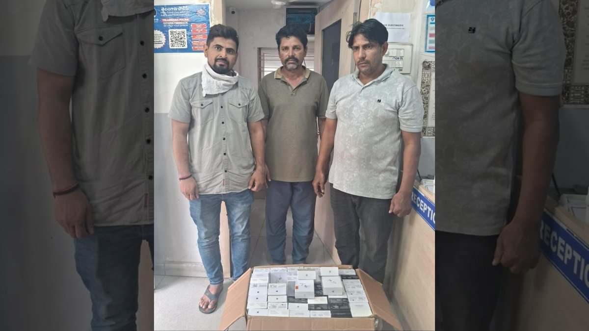 3 people arrested for selling counterfeit Apple products