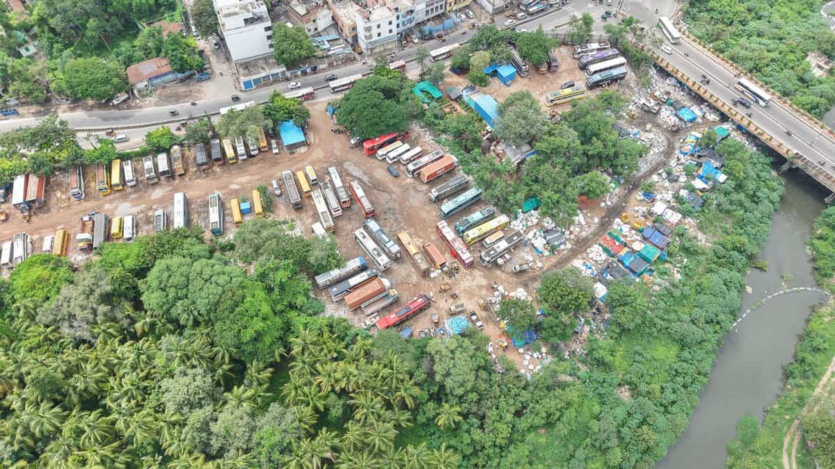 HYDRAA carries out anti-encroachment drive at Musi river bed and Moosapet