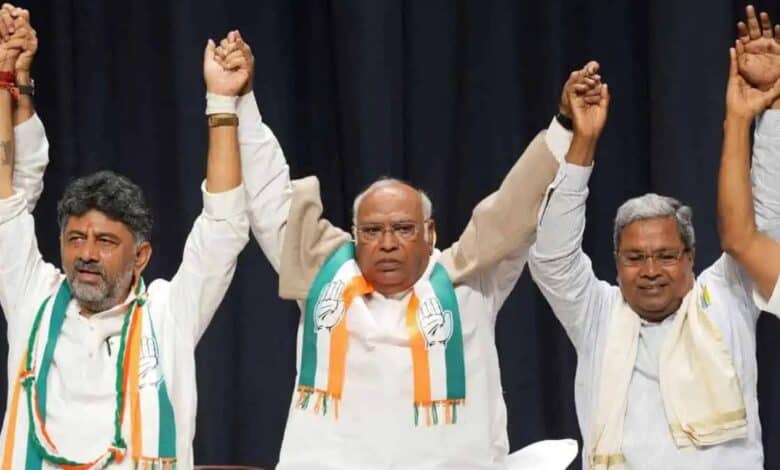 Karnataka CM row: Issue will be resolved after discussions with Sonia, Rahul