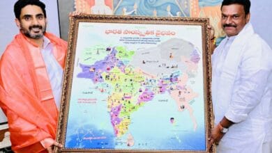 Image of BJP AP president PVN Madhav presenting the map of India to AP minister Lokesh. BRS leader seeks FIR over India map without Telangana in it