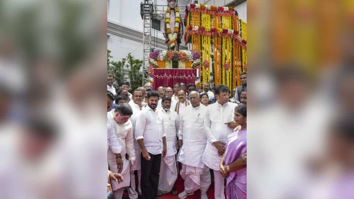 In this image posted by @revanth_anumula via X on July 4, 2025, Telangana Chief Minister A Revanth Reddy, AICC President Mallikarjun Kharge and others during the unveiling of the statue of former CM of erstwhile Andhra Pradesh (undivided) K Rosaiah on the occasion of the latters 92nd birth anniversary, in Hyderabad.