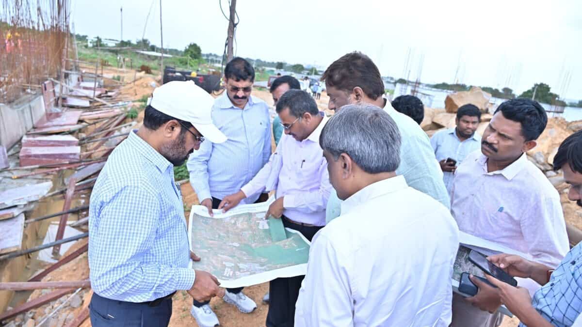 Water board MD inspects construction of new sewage treatment plants