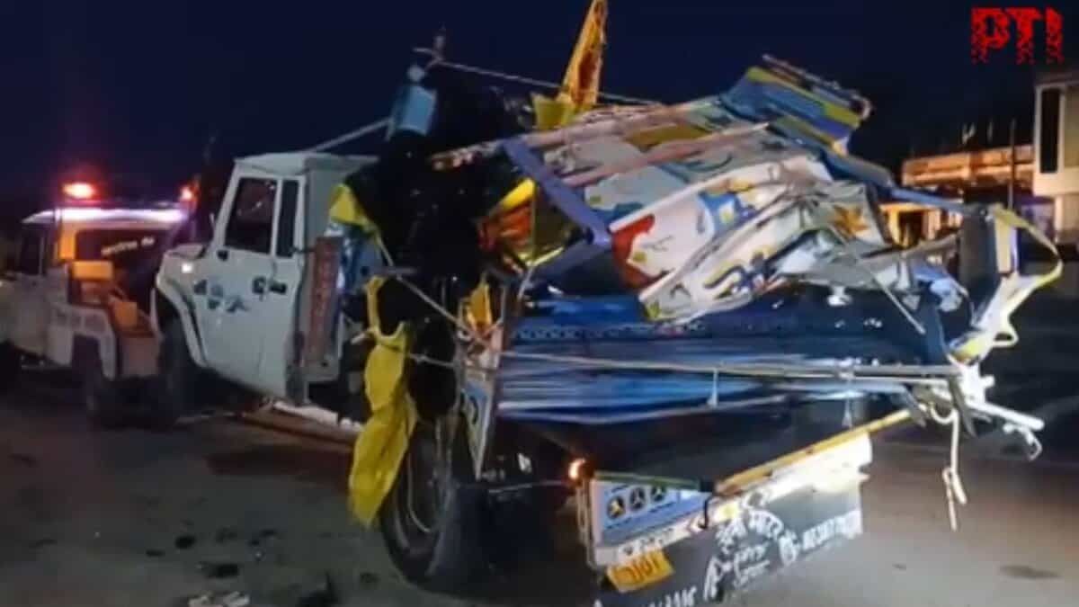 7 children among 11 killed as pickup van rams into truck