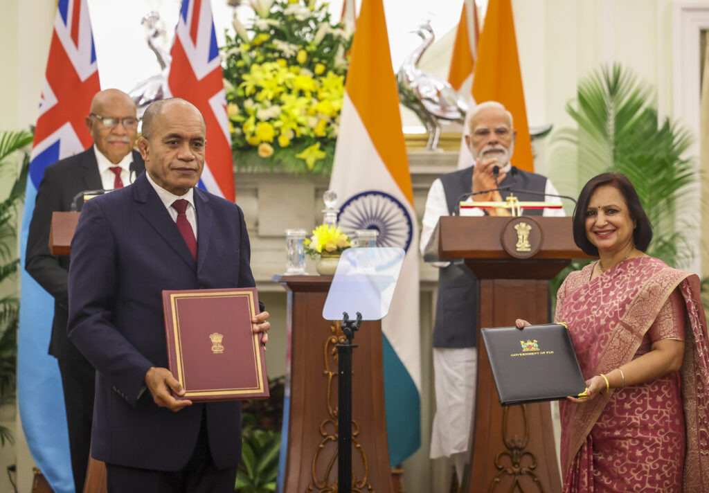 PM Modi meets Fijian counterpart
