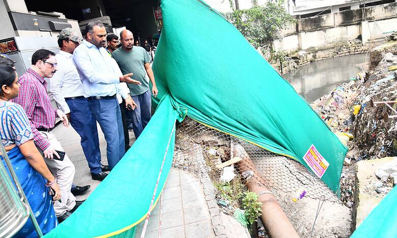 HYDRAA, GHMC inspect flooding in Hyderabad