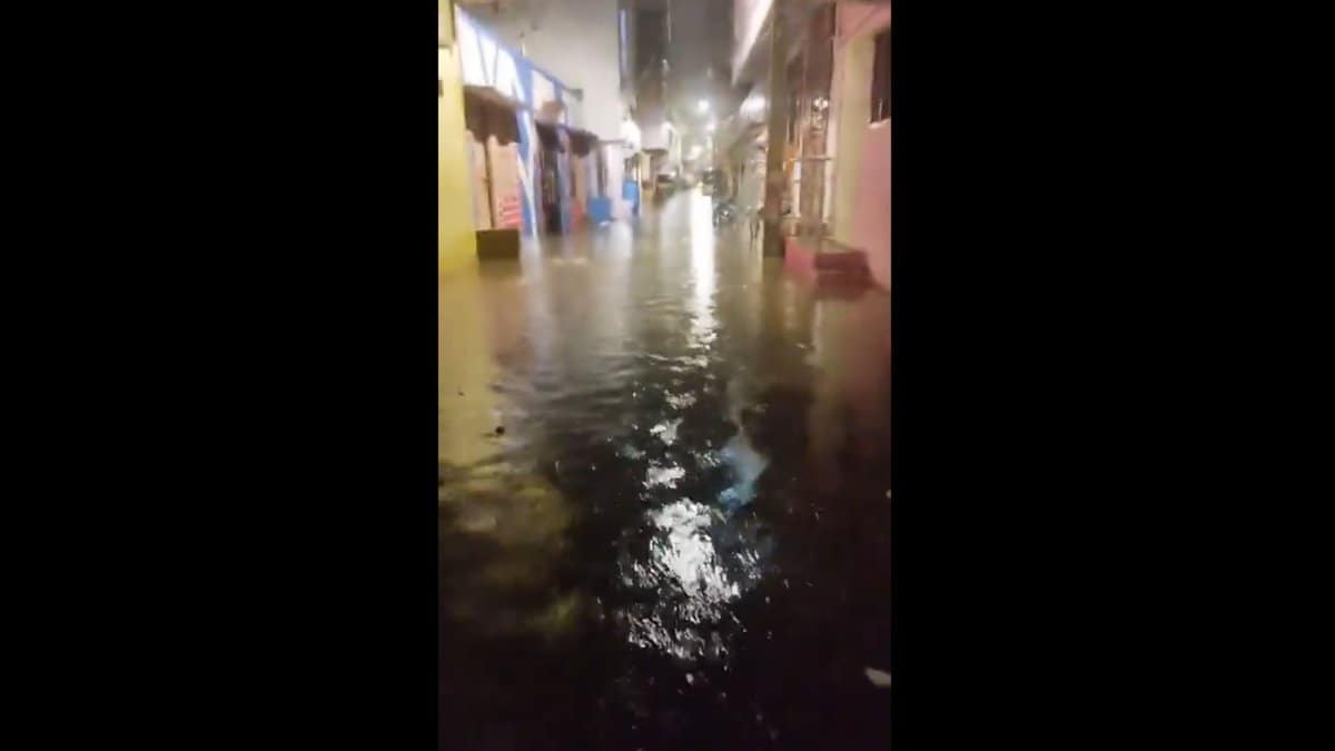 Hyderabad areas remain flooded