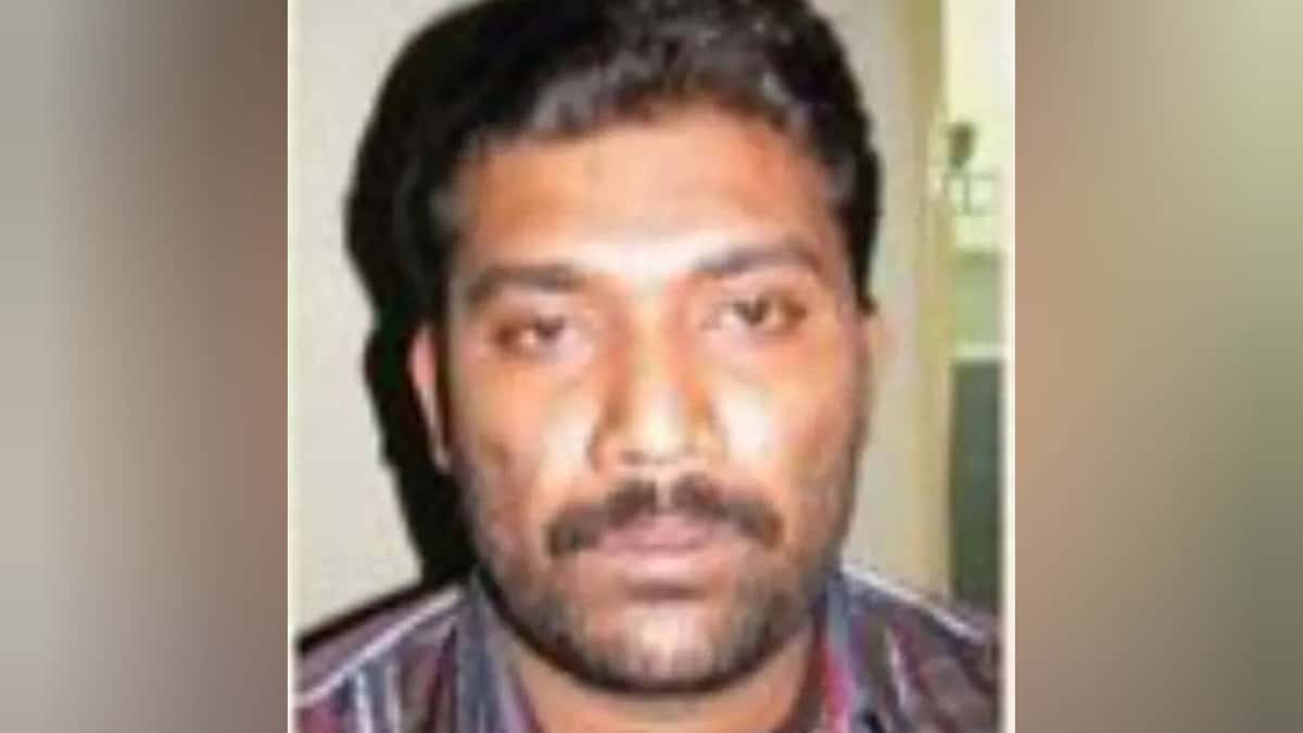 Photo of of 43-year-old Indian expatriate Saneer Siraj, who tragically died of a heart attack in Saudi Arabia less than 24 hours after returning from his vacation.