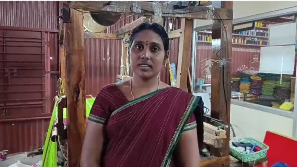 Sircilla woman handlooms weaver Veldi Rekha chosen for the prestigious Konda Laxman Bapuji Award.