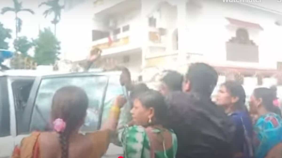 The image shows mid-day meal workers and their leaders being taken into preventive custody for protesting at minister Konda Surekha's residence in Hanamkonda on Monday, August 11, 2025.