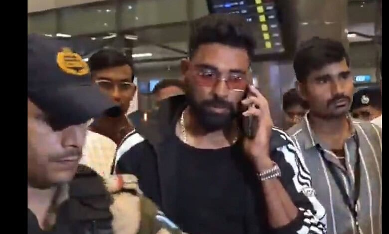 Mohammed Siraj at Hyderabad airport