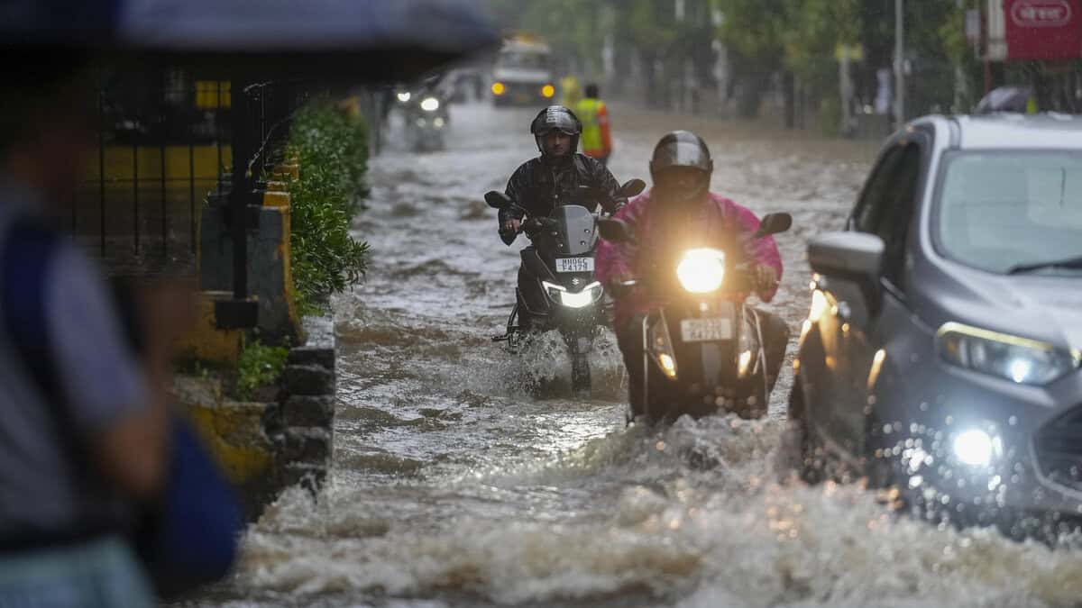 Weather: Rain in Mumbai