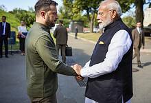 PM Narendra Modi being greeted by the Ukrainian President Volodymyr Zelenskyy